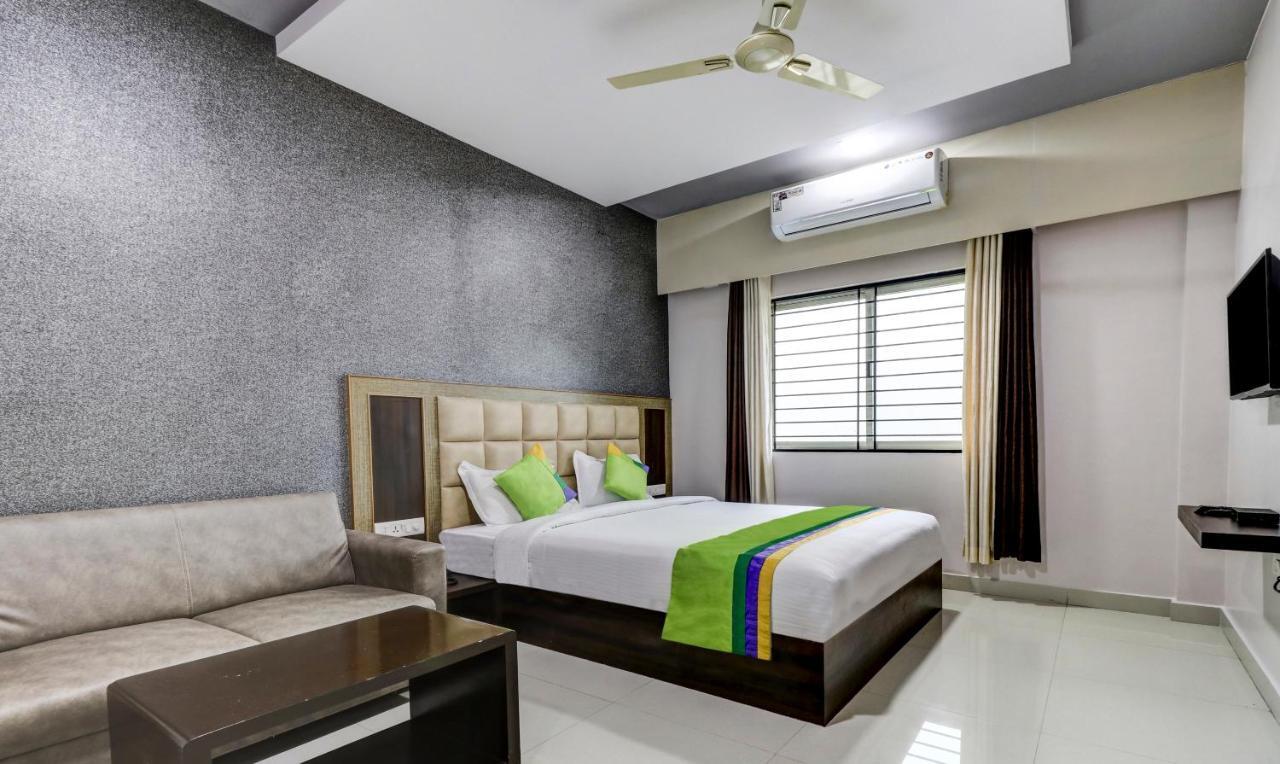 Treebo Sahara Suites 750 M From St Johns Medical College And Hospital Bangalore Exterior photo